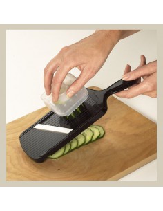 Mandolina nera con lama ceramica cm.8 di Kyocera con salvadita