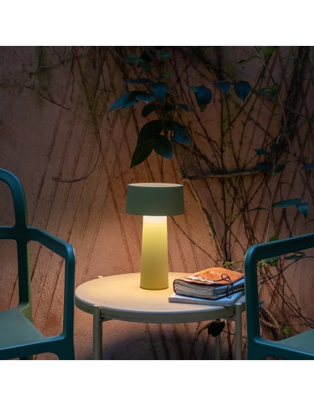 Lampada da tavolo ricaricabile Mush by Vesta