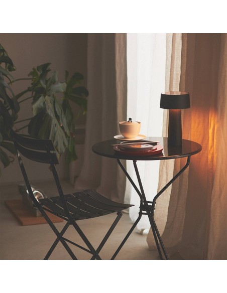 Lampada da tavolo ricaricabile Mush by Vesta