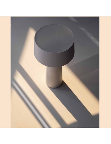 Lampada da tavolo ricaricabile Mush by Vesta