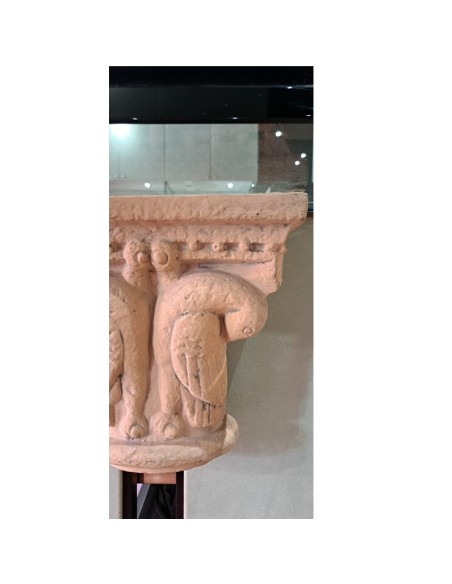 Specchiera con mensola e capitello collezione Reperti in porcellana scavo Mangani Firenze