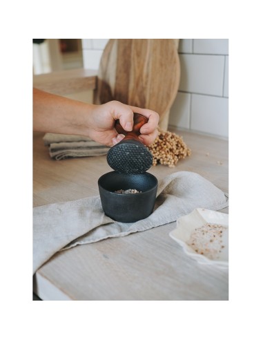 Mortaio in ghisa e acacia cm.9 Kiruna design...