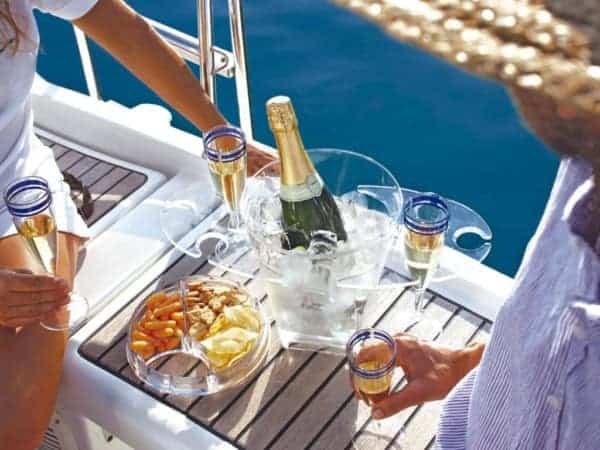 Secchiello champagne in acrilico completo di antipastiera e supporto per 6 calici